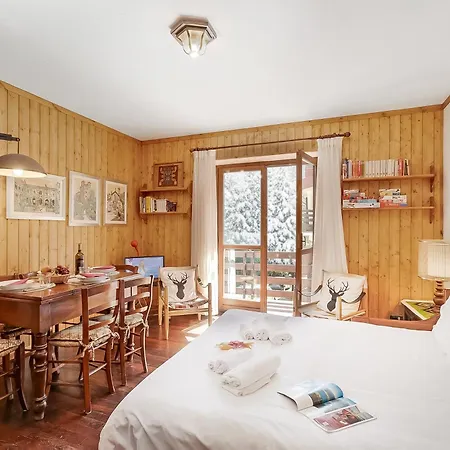 Alme - Happy Апартаменты *